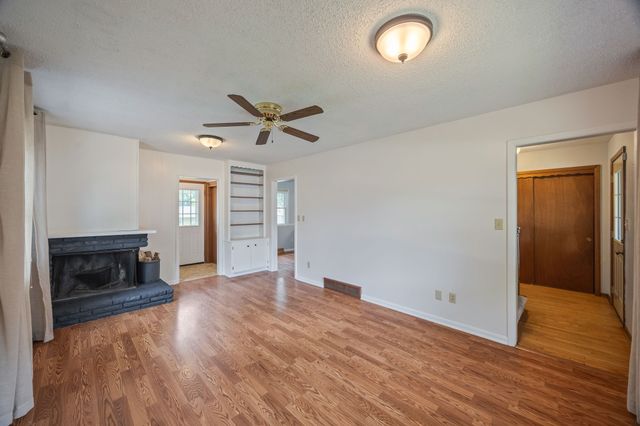 8500 Prairie Avenue, Urbandale, IA 50322