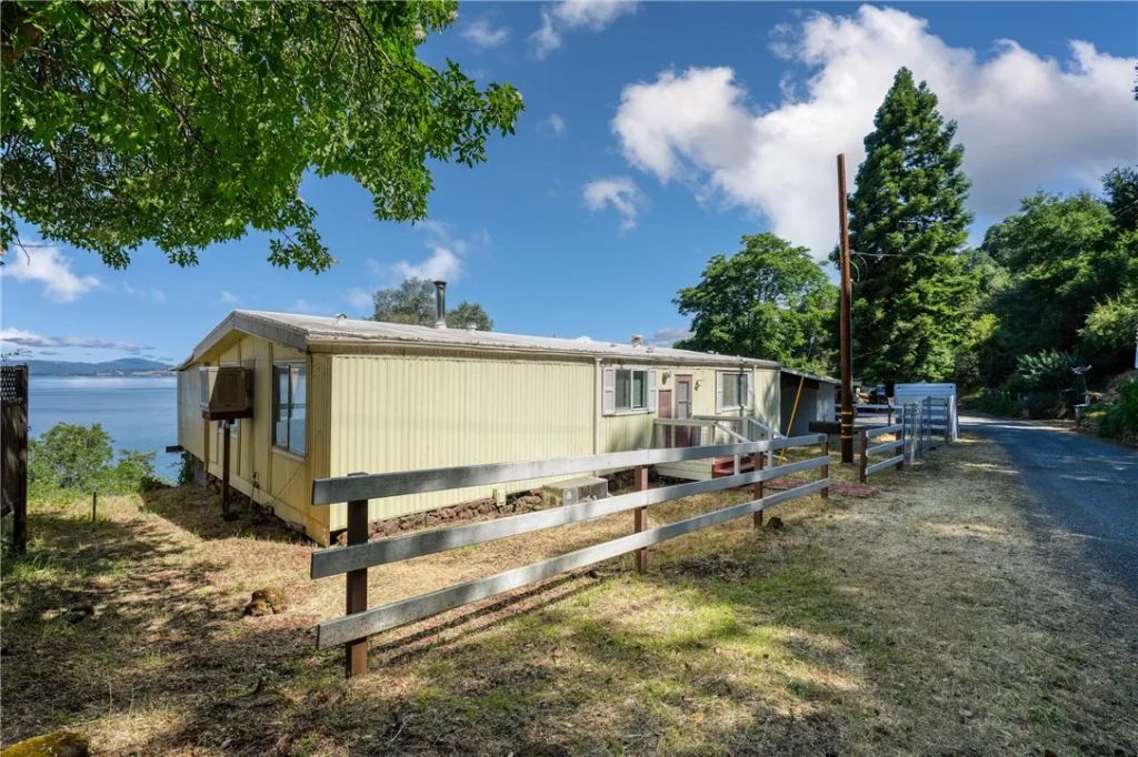 6956 Glebe Drive, Kelseyville, CA 95451