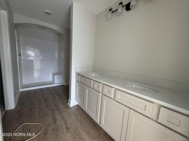 1304 Limerick Lane, Waterville, OH 43566