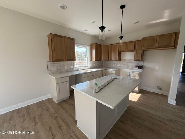 1304 Limerick Lane, Waterville, OH 43566