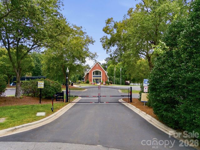 8027 Silver Jade Lane, Denver, NC 28037