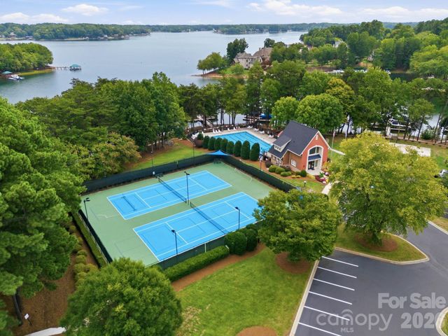 8027 Silver Jade Lane, Denver, NC 28037