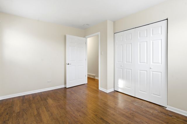 16419 Woodlawn West Avenue, South Holland, IL 60473