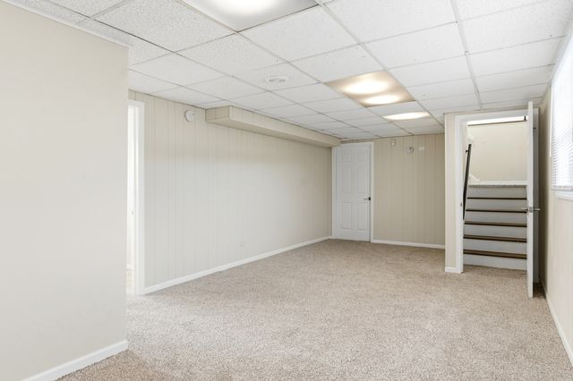 16419 Woodlawn West Avenue, South Holland, IL 60473