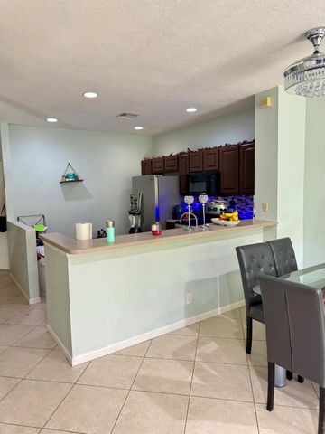 8054 Bellagio Lane, Boynton Beach, FL 33472