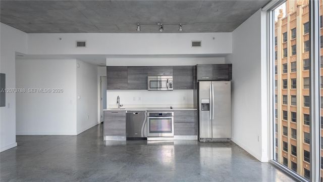 151 SE 1st Street 811, Miami, FL 33131