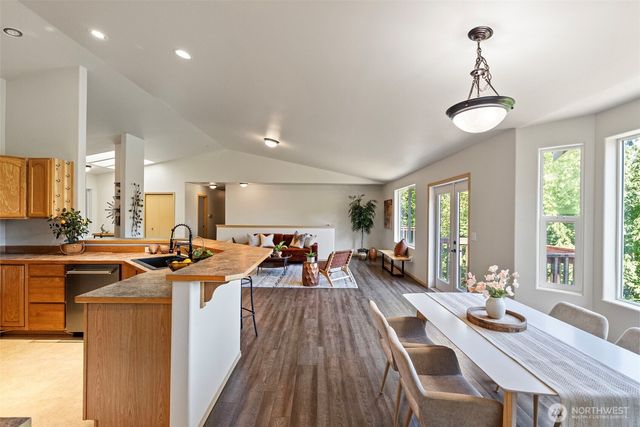 4959 Long Lake Road SE, Port Orchard, WA 98367