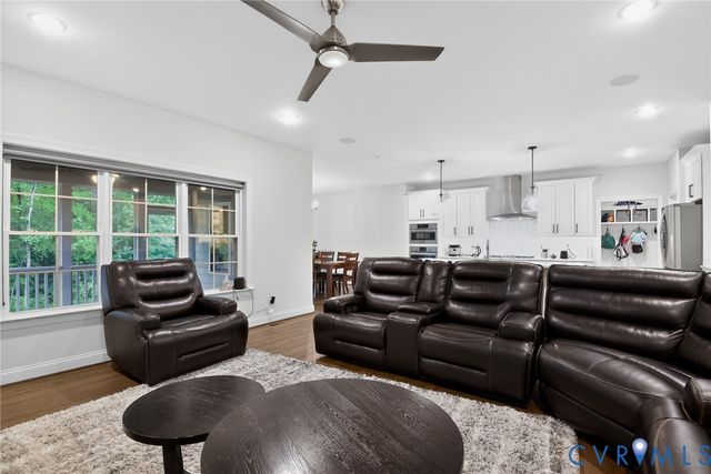 4560 Bacova Club Ct, Glen Allen, VA 23059