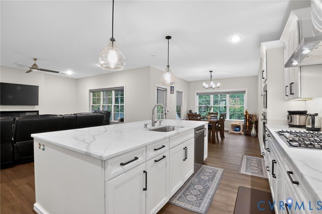 4560 Bacova Club Ct, Glen Allen, VA 23059