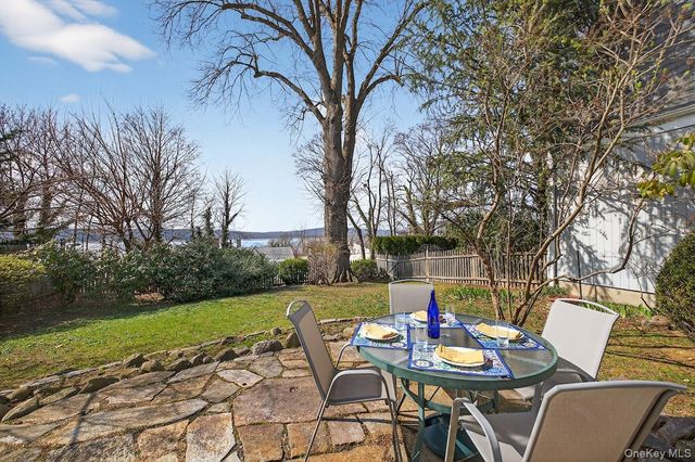 1 Chestnut Court, Dobbs Ferry, NY 10522
