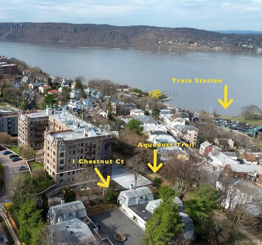 1 Chestnut Court, Dobbs Ferry, NY 10522