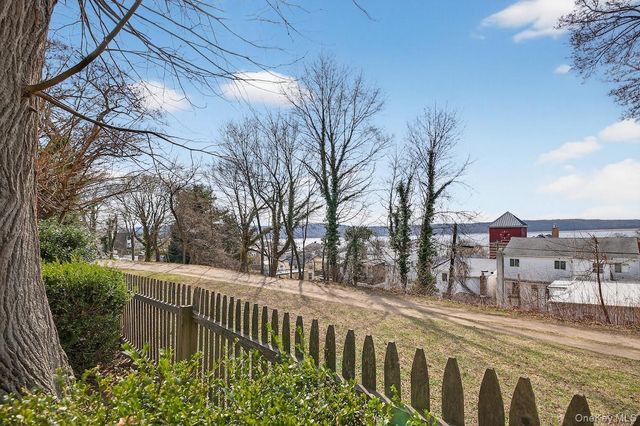 1 Chestnut Court, Dobbs Ferry, NY 10522