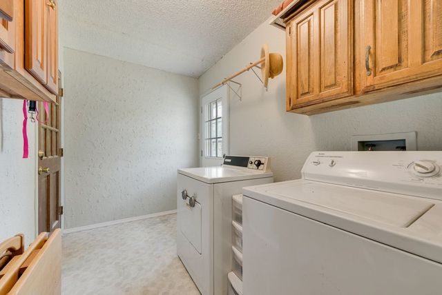 121 Tracy Drive, Waxahachie, TX 75165