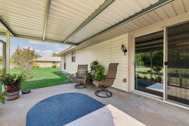 121 Tracy Drive, Waxahachie, TX 75165