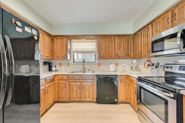 121 Tracy Drive, Waxahachie, TX 75165