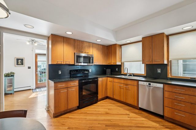 389 WOODLAWN AVE, Jc, West Bergen, NJ 07305