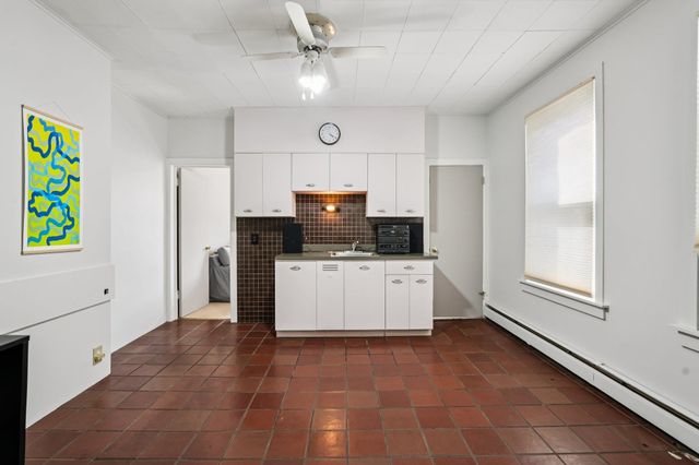 389 WOODLAWN AVE, Jc, West Bergen, NJ 07305