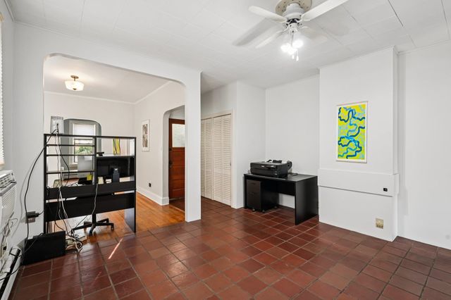 389 WOODLAWN AVE, Jc, West Bergen, NJ 07305