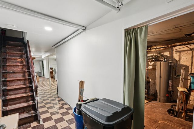 389 WOODLAWN AVE, Jc, West Bergen, NJ 07305