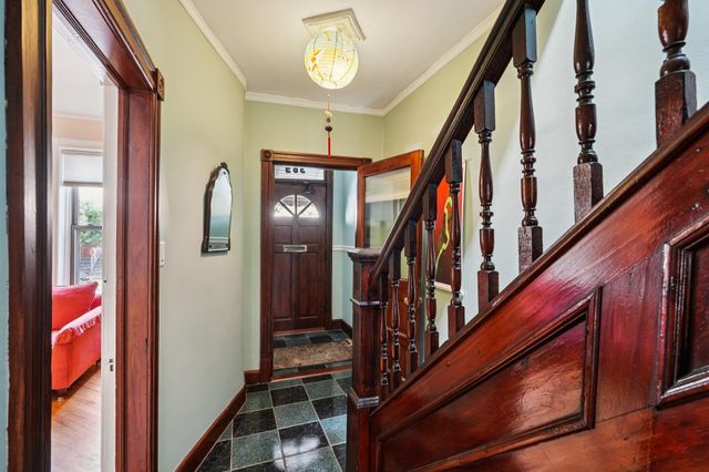 389 WOODLAWN AVE, Jc, West Bergen, NJ 07305