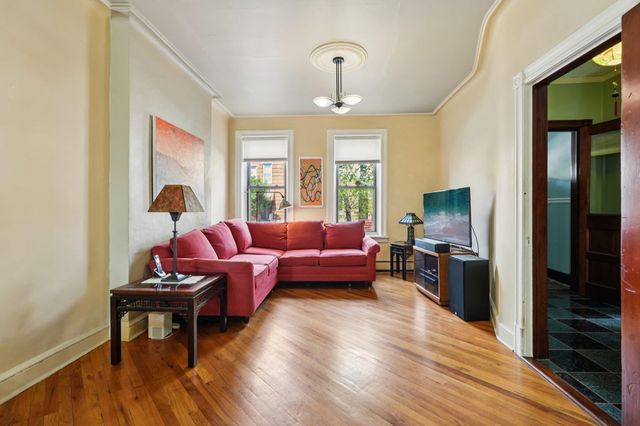 389 WOODLAWN AVE, Jc, West Bergen, NJ 07305