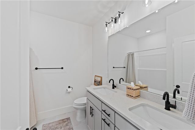 1407 W Brooks Place, Rogers, AR 72758