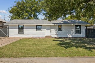 303 N Delphine Street, Terrell, TX 75160