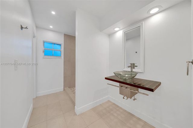 6352 SW 112th Place, Miami, FL 33173