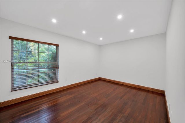 6352 SW 112th Place, Miami, FL 33173
