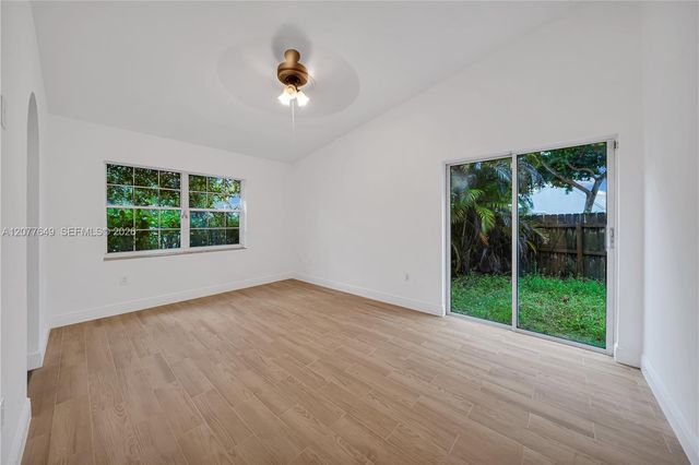 6352 SW 112th Place, Miami, FL 33173