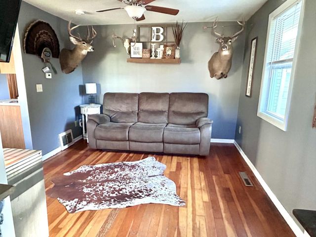 203 1st Street NW, Dodge Center, MN 55927