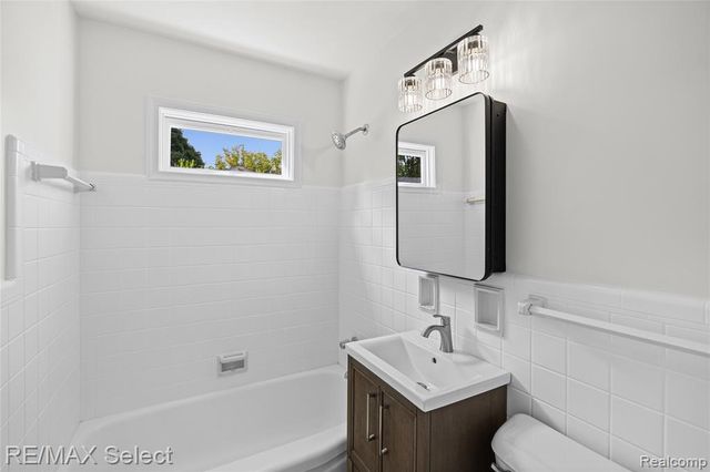 1602 Blackberry Lane, Flint, MI 48507