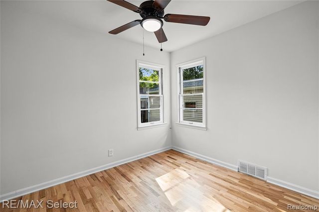 1602 Blackberry Lane, Flint, MI 48507