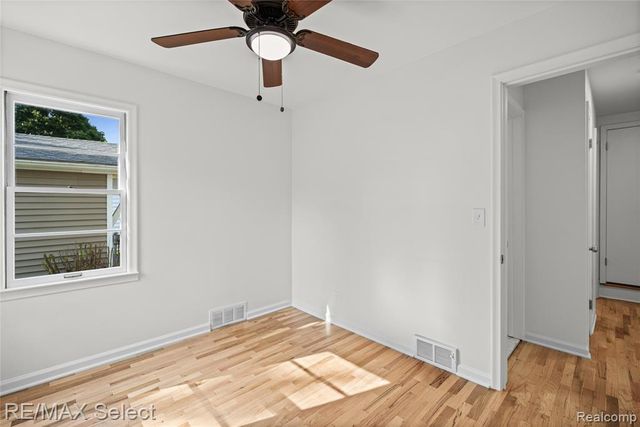 1602 Blackberry Lane, Flint, MI 48507