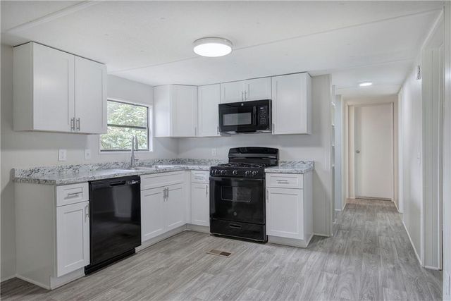 1379 Rich Davis Road, Hiram, GA 30141