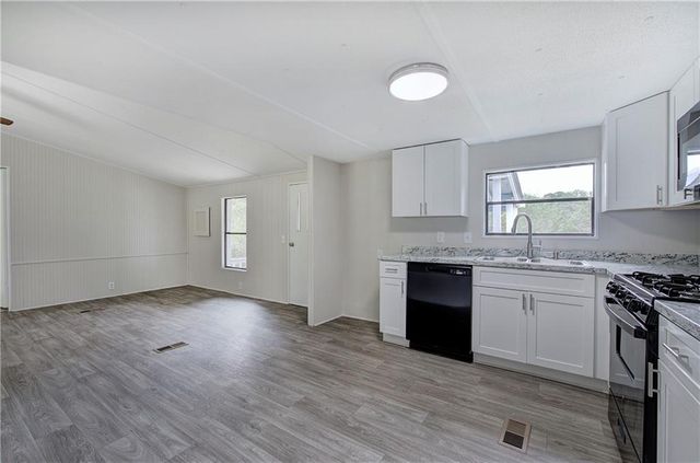 1379 Rich Davis Road, Hiram, GA 30141