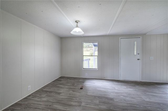 1379 Rich Davis Road, Hiram, GA 30141