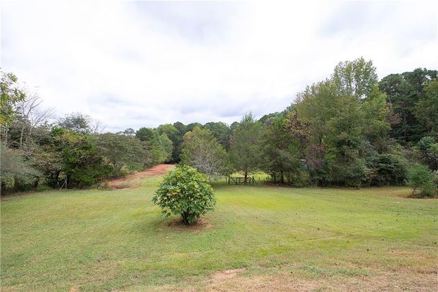 1379 Rich Davis Road, Hiram, GA 30141