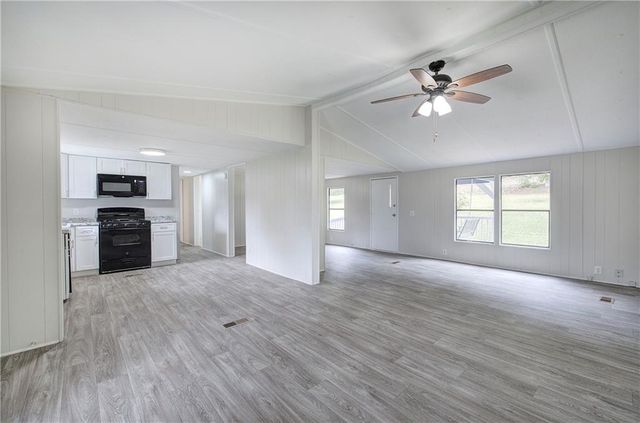 1379 Rich Davis Road, Hiram, GA 30141