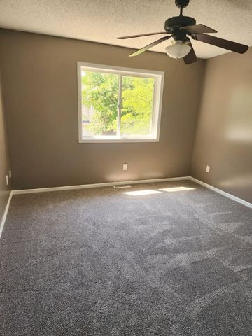 7367 Braden Trail, Inver Grove Heights, MN 55076