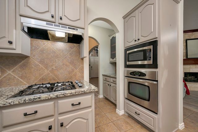 9209 Bayard Street, Fort Worth, TX 76244