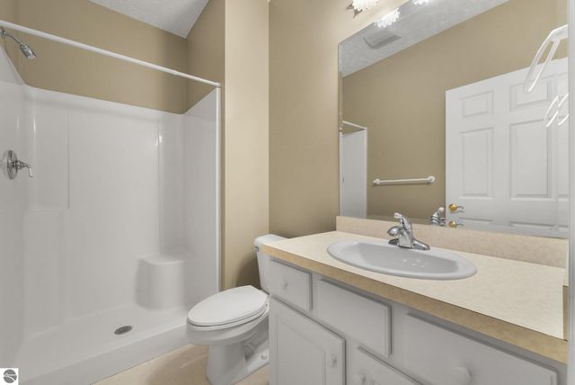 2911 E Crown Drive, Traverse City, MI 49684