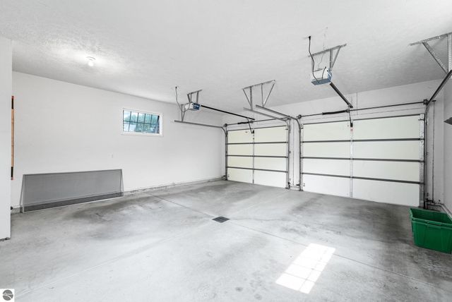 2911 E Crown Drive, Traverse City, MI 49684