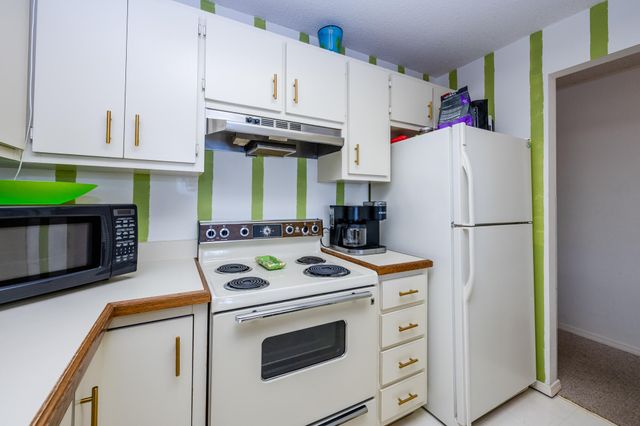 5251 Paw Paw Lake Road 16, Coloma Twp, MI 49038