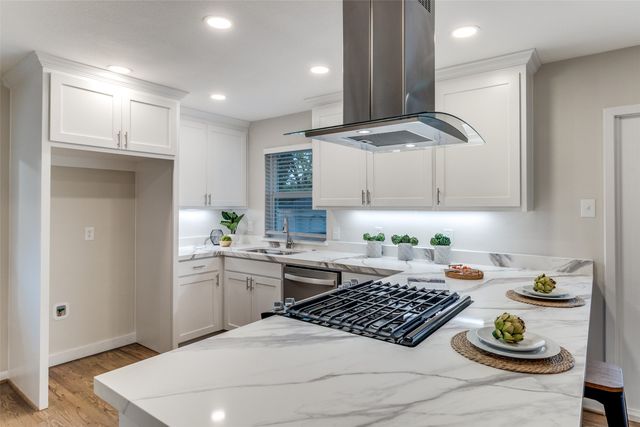 10115 Lanshire Drive, Dallas, TX 75238