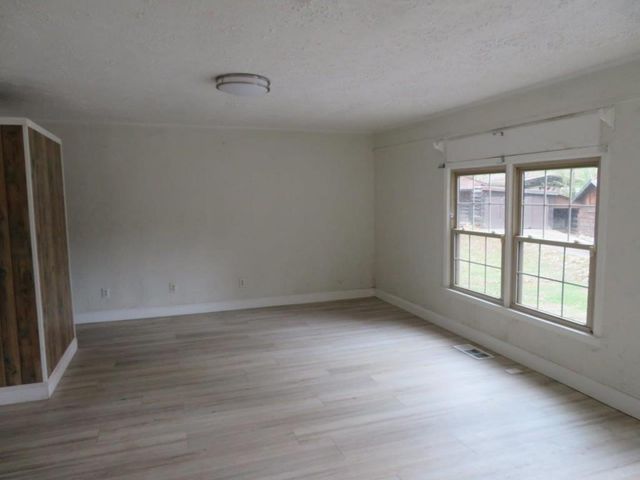 1050 Waddell Street, Bremen, GA 30110