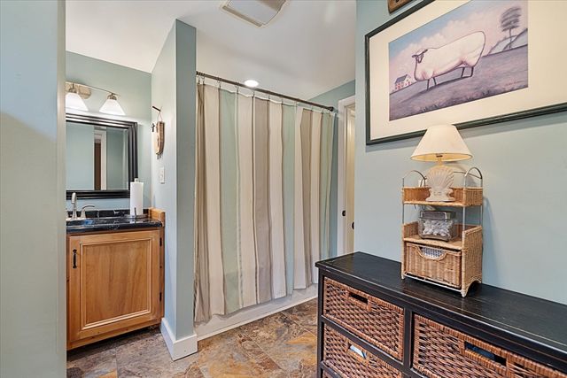 405 Cross St, Boylston, MA 01505