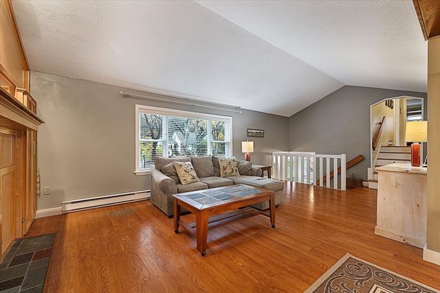 405 Cross St, Boylston, MA 01505