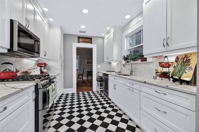 2651 3RD AVENUE N, St Petersburg, FL 33713