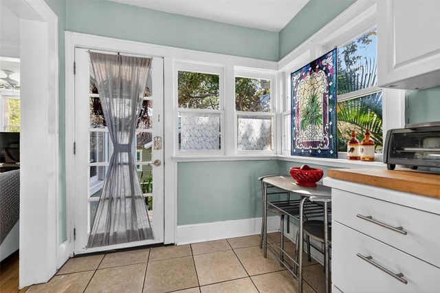 2651 3RD AVENUE N, St Petersburg, FL 33713